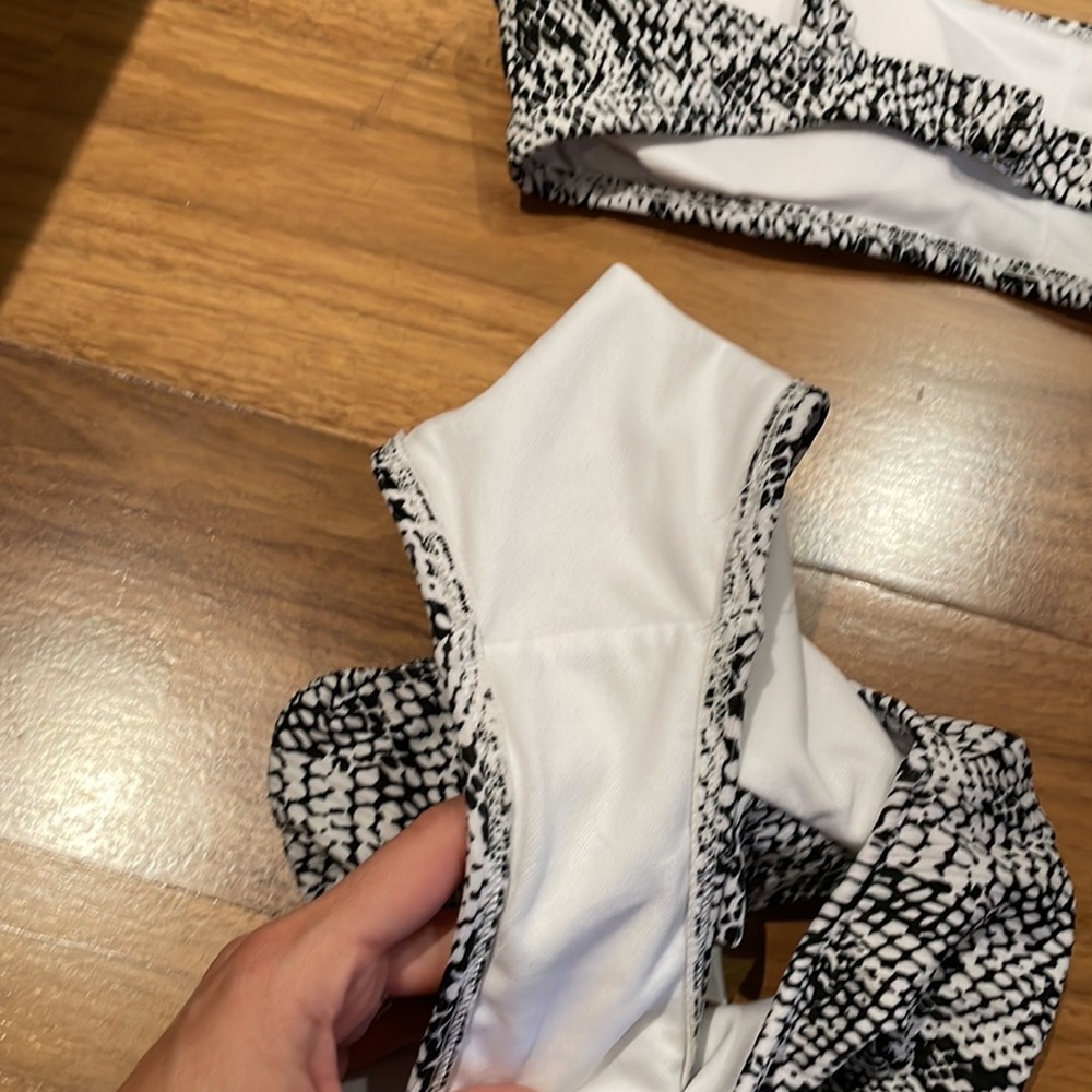 Old Navy bikini - Picture 6 of 8